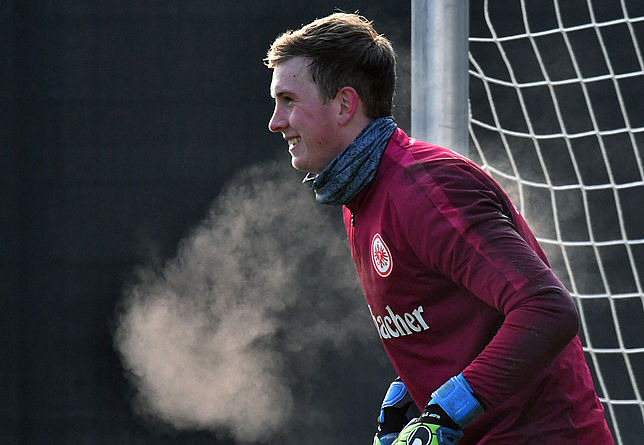 Леон Бэтге, eintracht.de