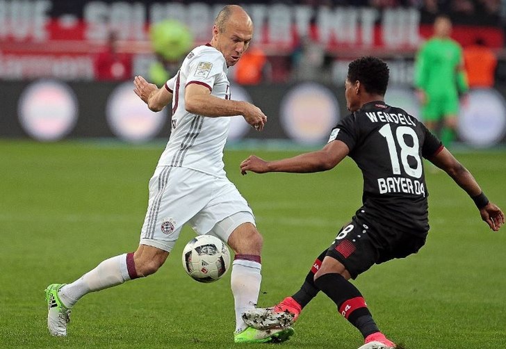 Арьен Роббен (слева), fcbayern.com