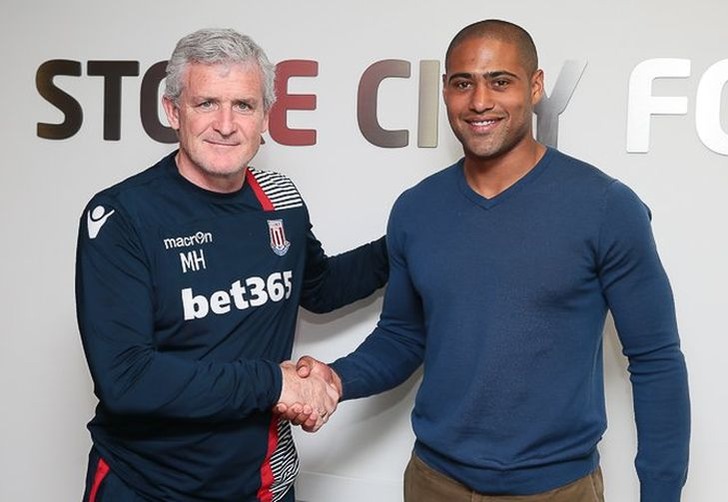 Глен Джонсон (справа), stokecityfc.com