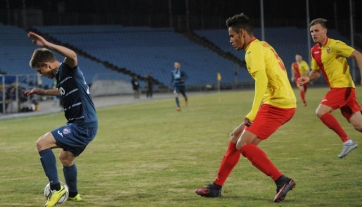 Наилсон (справа), pfcstal.com