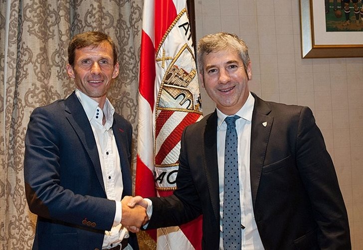 Хосе Анхель Сиганда (слева), athletic-club.eus