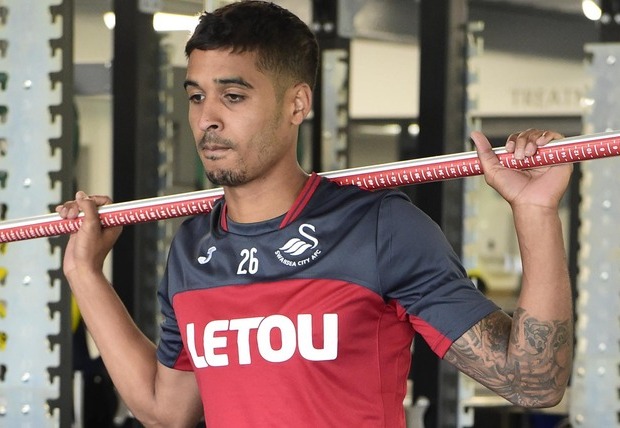 Кайл Нотон, swanseacity.com