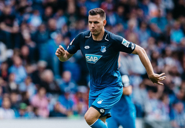 Адам Салаи, achtzehn99.de