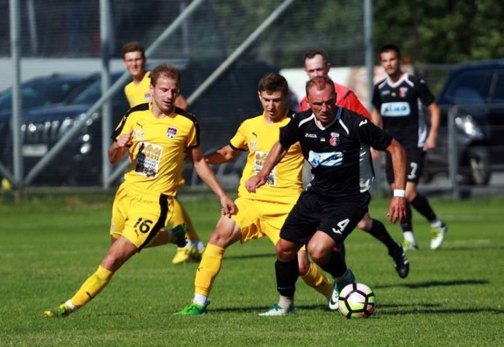 Сергей Симинин (справа), veres.club