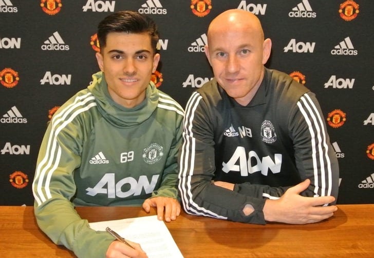 Арнау Пучмаль, manutd.com