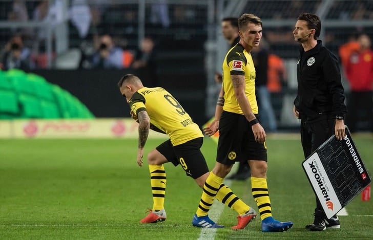 twitter.com/bvb