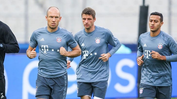 Арьен Роббен (слева), fcbayern.com
