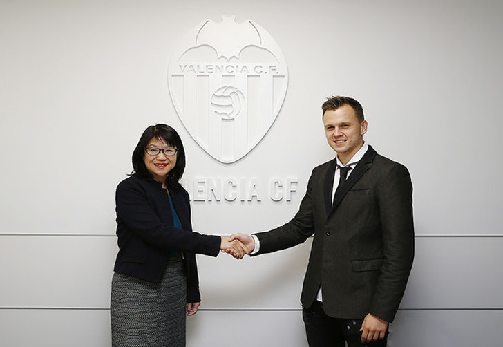 Денис Черышев, en.valenciacf.com